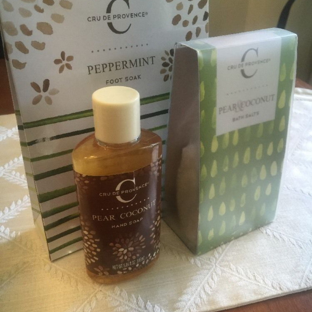 Cru De Provence Gift Foot Soak Bath Salts Hand new